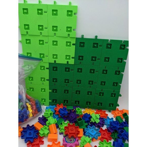 Learning Resources Gears! Building Set 150+ Pieces Bright Colors STEM Toy - Picture 1 of 5